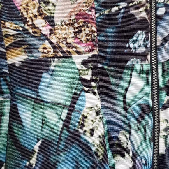 McGinn zip front fit & flare abstract print dress - Picture 9 of 11